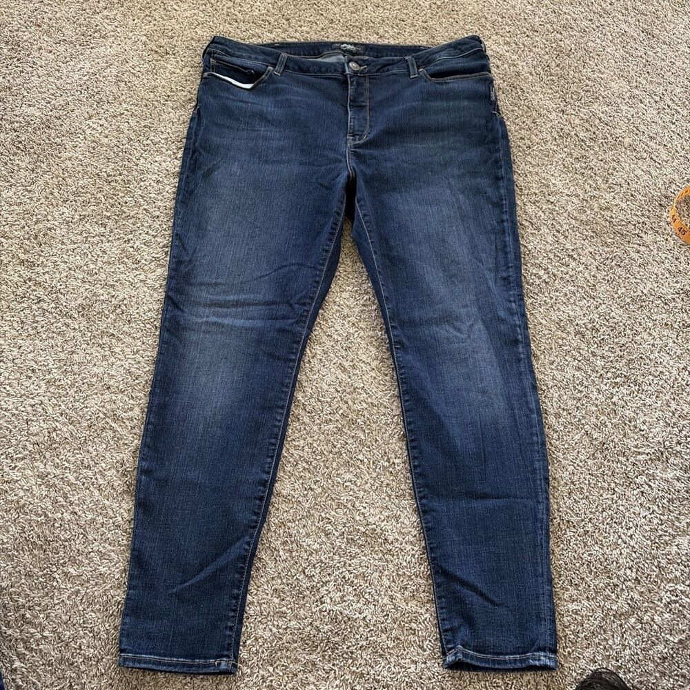 Silver Bleecker Jeans Women Size 20. High Rise Blue Denim Dark Wash